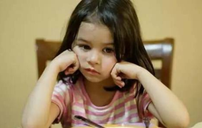 娱乐吃瓜酱宝宝视频,揭秘网红幕后生活